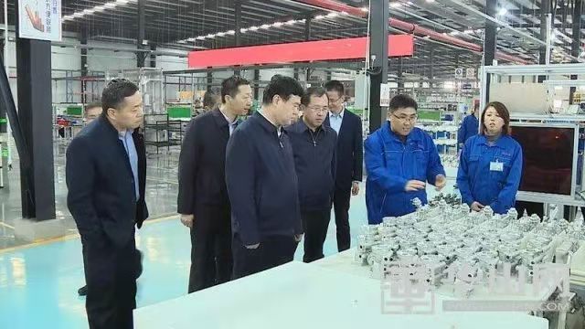 渭南市委书记魏建峰莅临渭南99499威尼斯工业园调研并指导事情